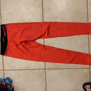 Nike pro insulated leggings